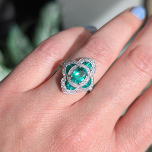 18K White Gold Emerald and Diamond Art Deco Style Flower Ring